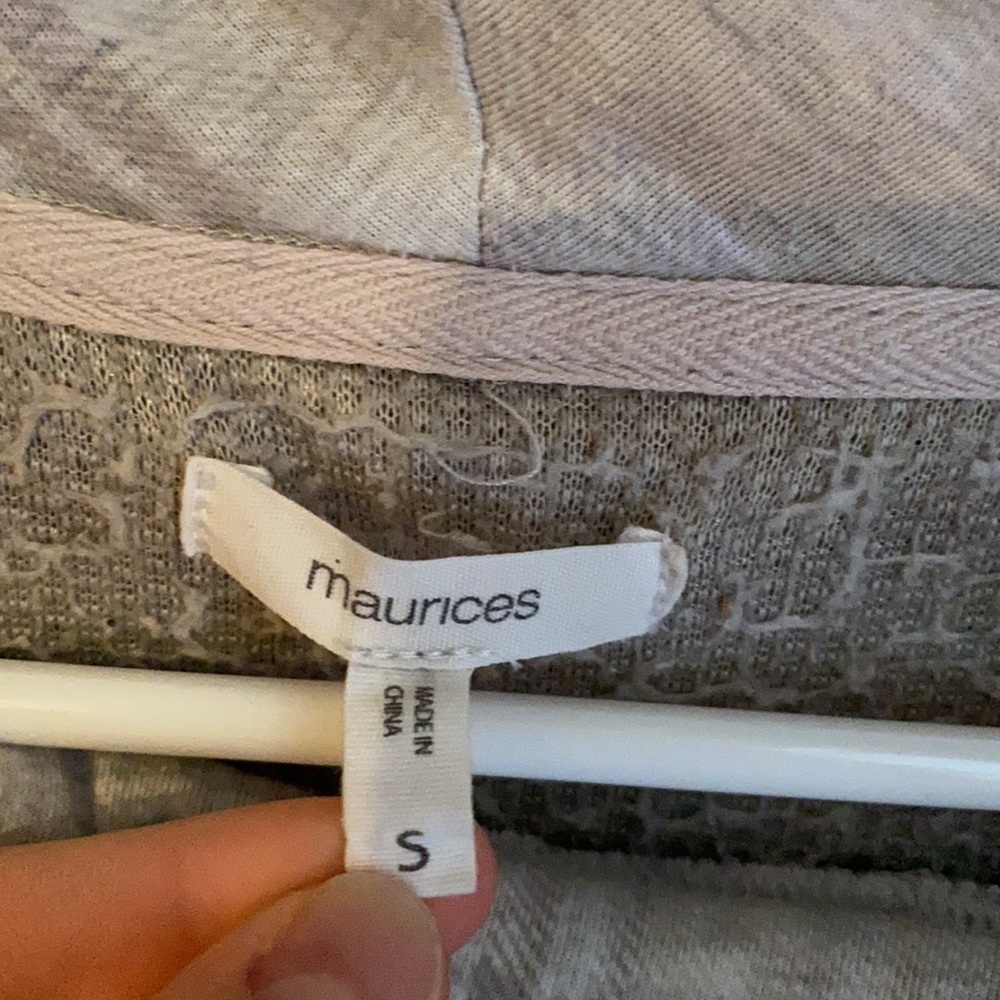 Fuzzy top - Picture 2 of 2